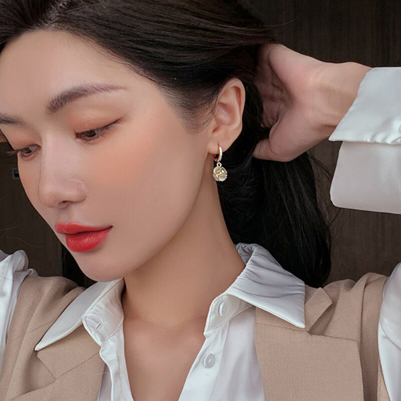 Elegant Cat's Eye Stone Round  - Women'S Accessories Trends 2026 recension och pris